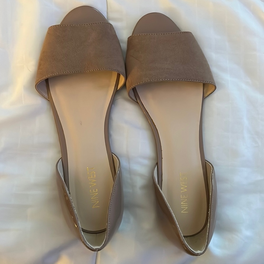 Nice west slip ons with a peep toe. Beige